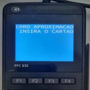 Imagem da tela de máquina de cartão de débito e crédito.