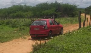 Imagem do carro em que a vítima foi atingida.